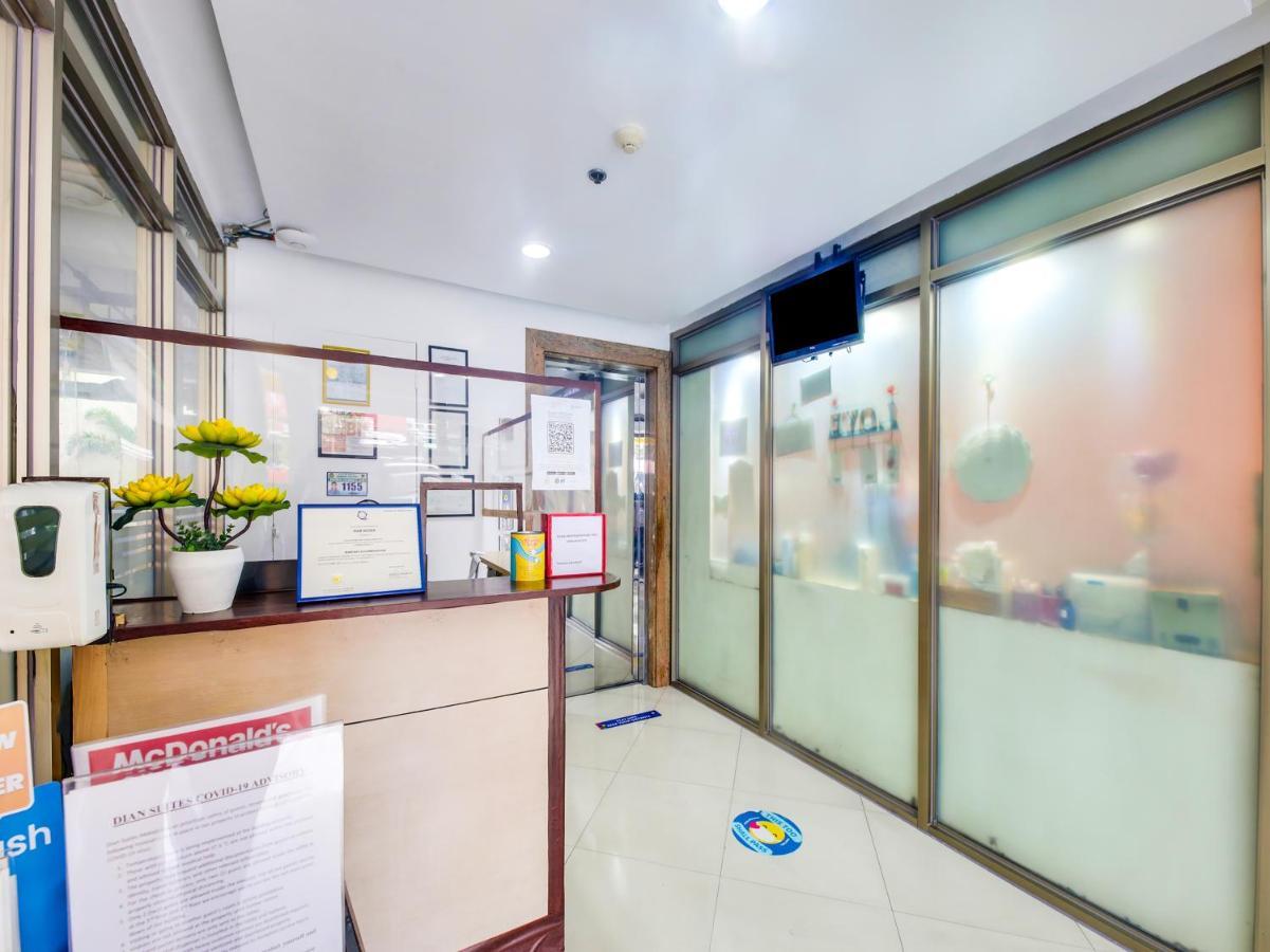 Oyo 893 Dian Suites Makati Manille Extérieur photo