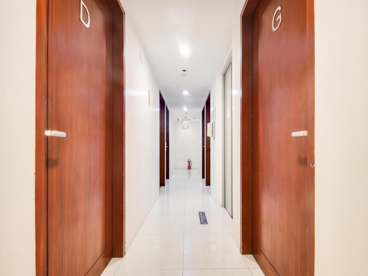 Oyo 893 Dian Suites Makati Manille Extérieur photo