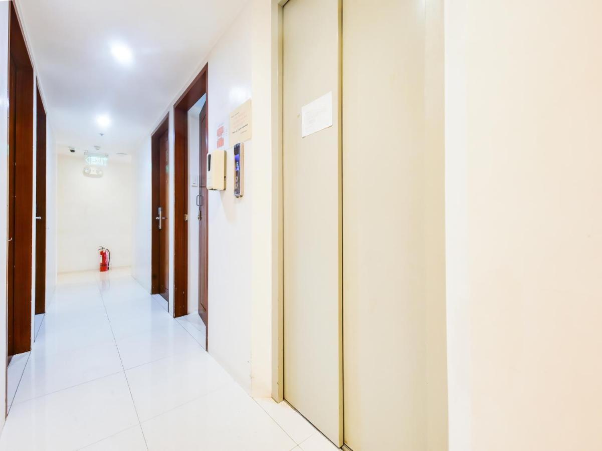 Oyo 893 Dian Suites Makati Manille Extérieur photo