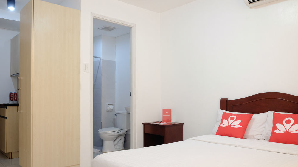 Oyo 893 Dian Suites Makati Manille Extérieur photo