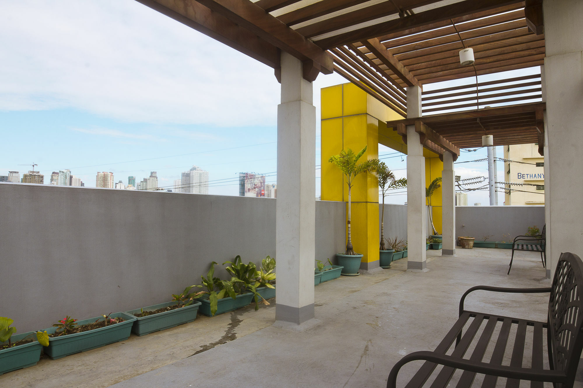 Oyo 893 Dian Suites Makati Manille Extérieur photo