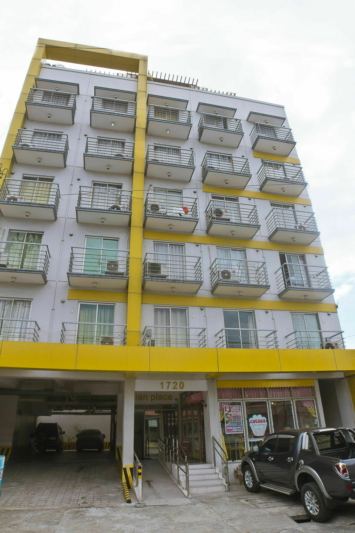 Oyo 893 Dian Suites Makati Manille Extérieur photo